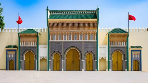 5 Days Tour from Fes to Marrakech via Sahara